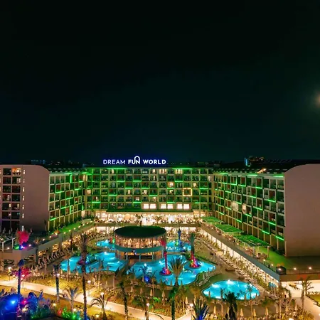 Dream Fun World Hotel